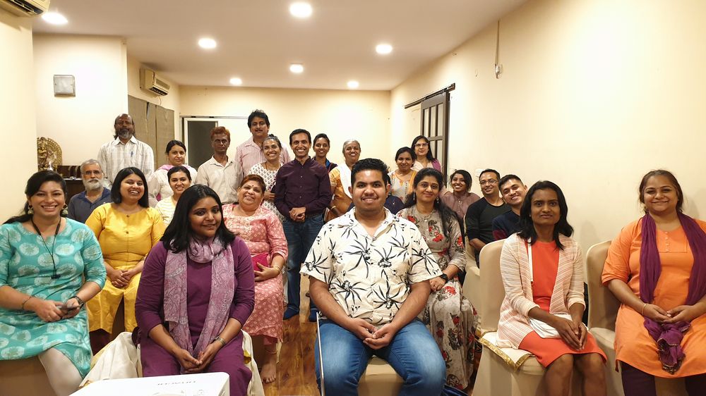 Group practice during a Pranic Healing workshop